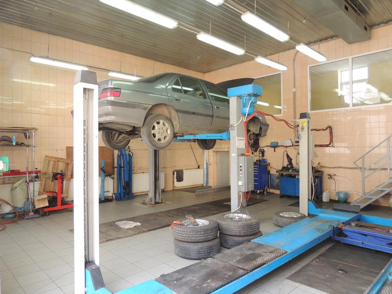 СТО "Автоцентр на Урицкого" СТО + Автомагазин фото 2