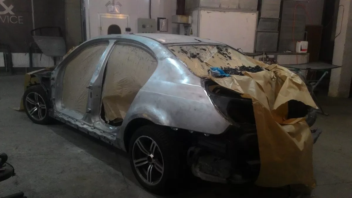 СТО Автопокраска - покраска и рихтовка авто в Киеве. фото 1