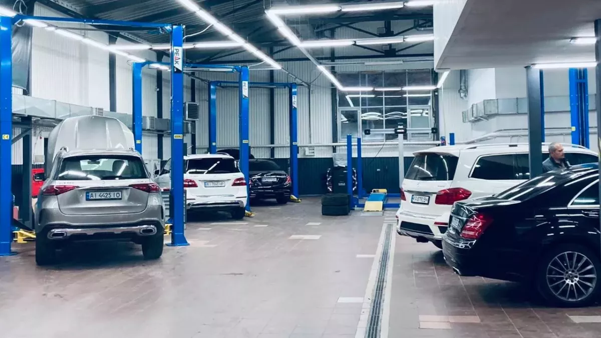 Royal World Service – Mercedes-Benz, Range Rover, Land Rover фото 1