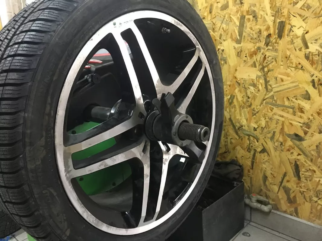 Шиномонтаж Grand Prix Service 24h фото 1