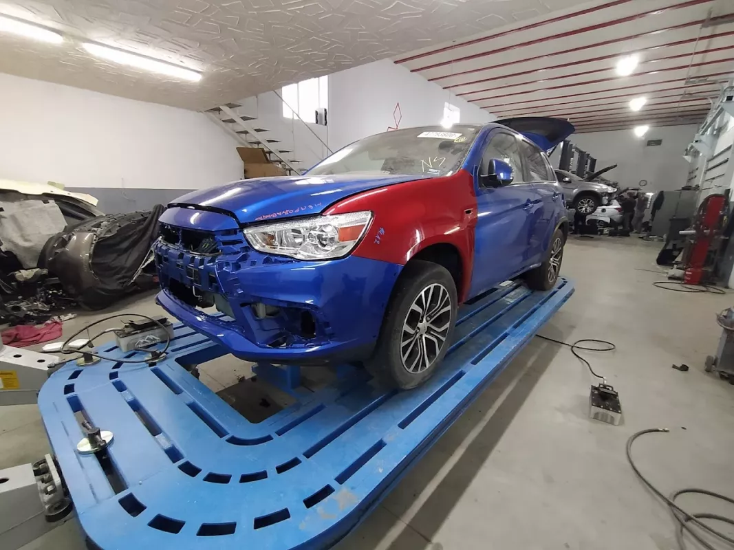 Сто, запчасти Mitsubishi фото 1
