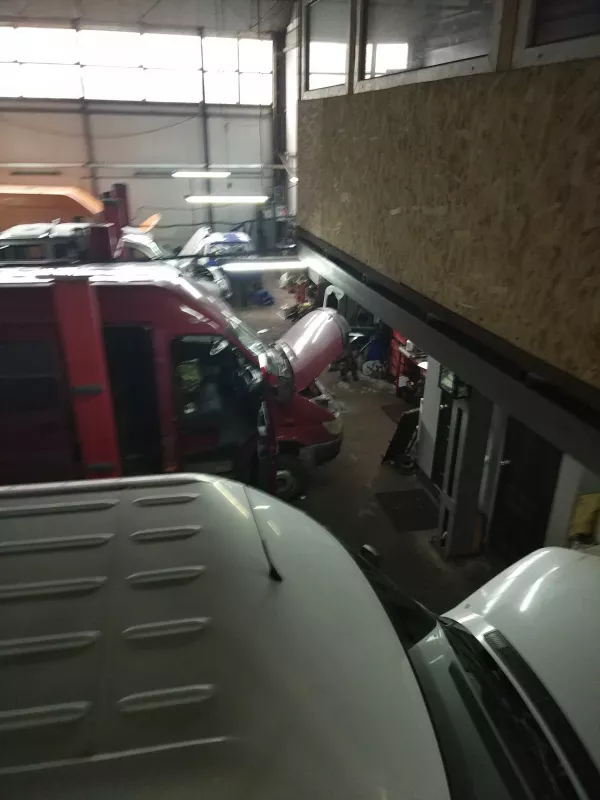 Mechanic Bus Service - Автосервіс, Автозапчастини фото 1