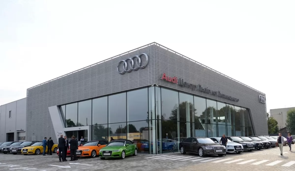 Audi Центр Львів на Липинського фото 1