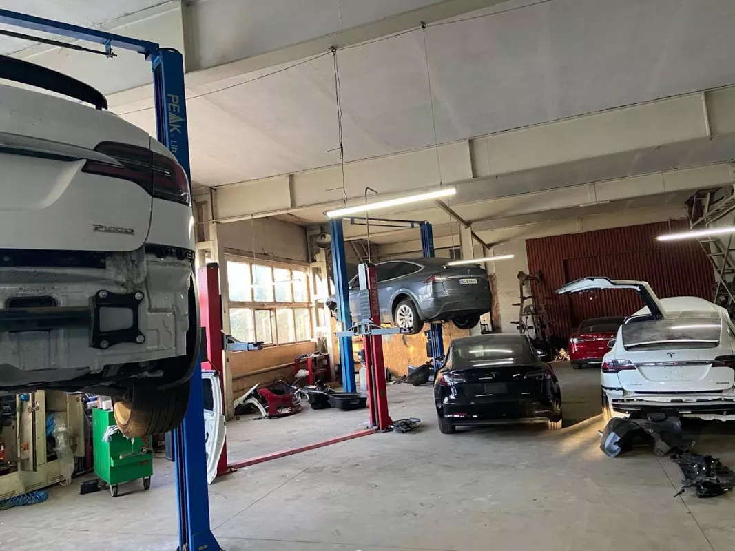 Tesla service west фото 1